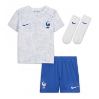 Frankrike Karim Benzema #19 Bortedraktsett Barn VM 2022 Kortermet (+ Korte bukser)